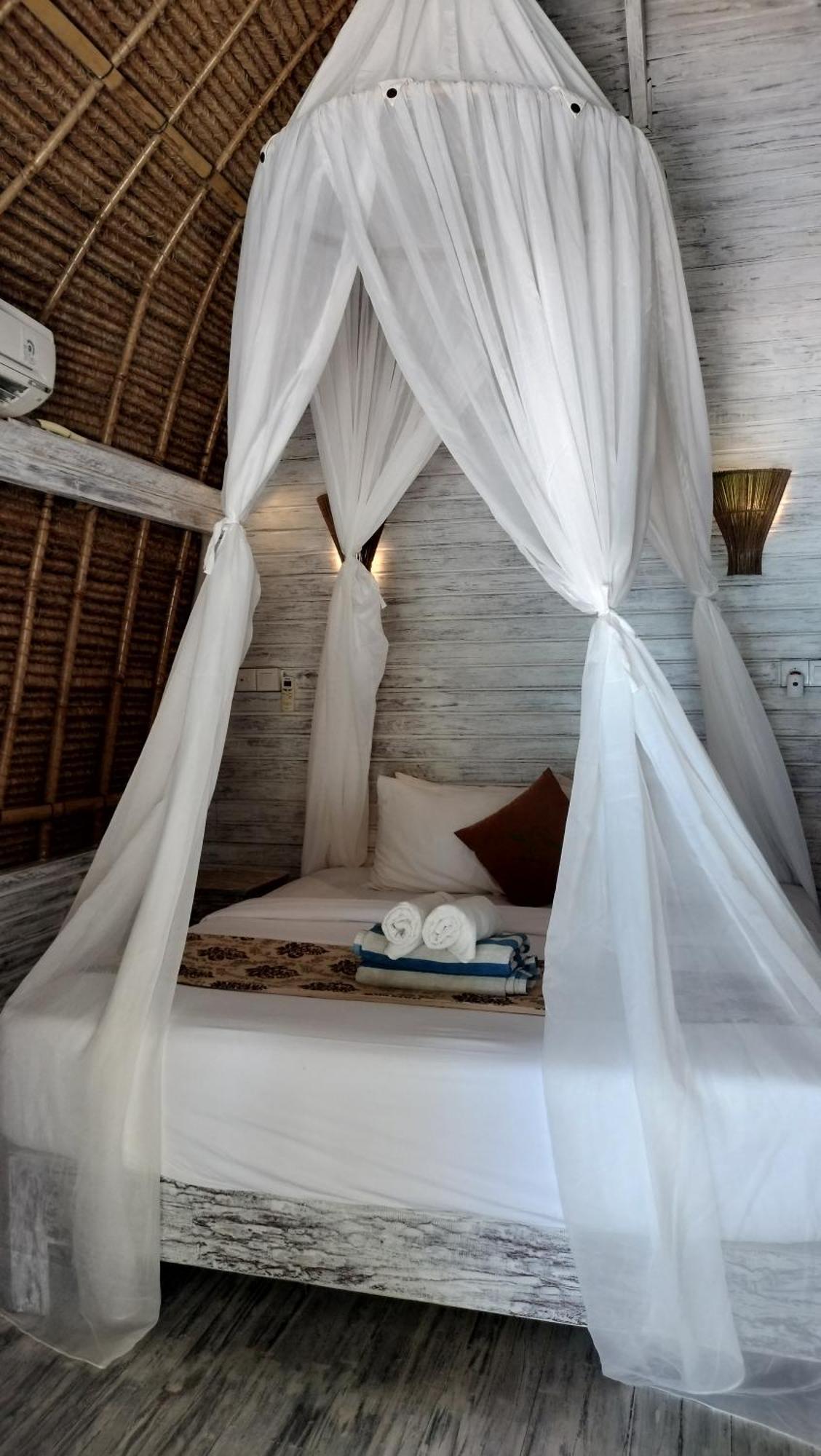 Molamola House Hotel Nusa Lembongan  Exterior photo